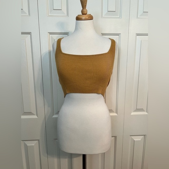 NWT LITA by Ciara Iced Coffee Ribbed Crop Top Size Medium - Picture 5 of 11